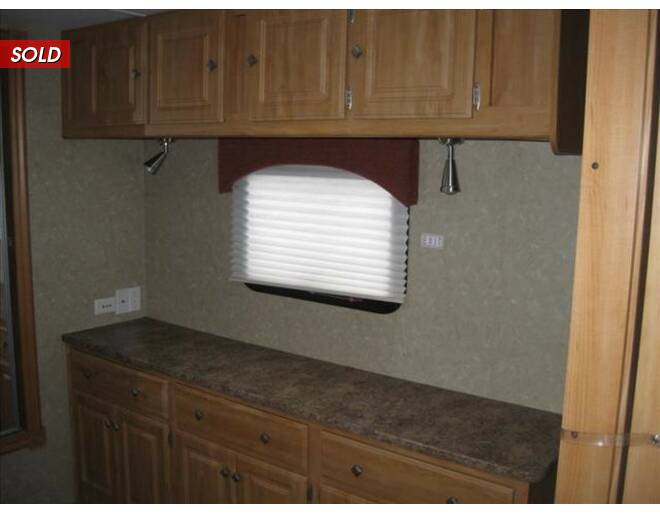 2008 Gulf Stream Emerald Bay 31USSS Travel Trailer at Link RV Minong, Wisconsin STOCK# CR14-27A Photo 10