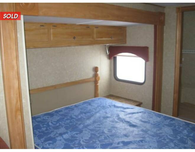 2008 Gulf Stream Emerald Bay 31USSS Travel Trailer at Link RV Minong, Wisconsin STOCK# CR14-27A Photo 11