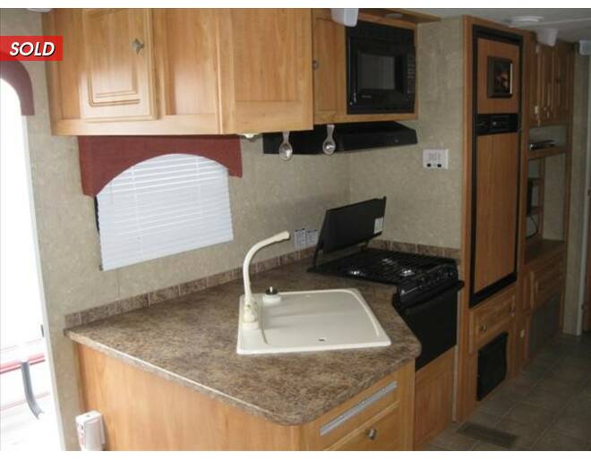 2008 Gulf Stream Emerald Bay 31USSS Travel Trailer at Link RV Minong, Wisconsin STOCK# CR14-27A Photo 18