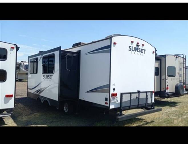 2019 CrossRoads RV Sunset Trail Grand Reserve 26SI Travel Trailer at Link RV Minong, Wisconsin STOCK# 22-131B Photo 4