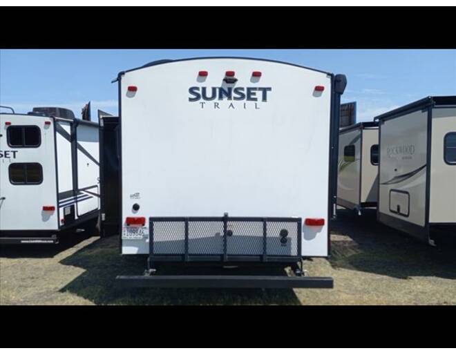 2019 CrossRoads RV Sunset Trail Grand Reserve 26SI Travel Trailer at Link RV Minong, Wisconsin STOCK# 22-131B Photo 5