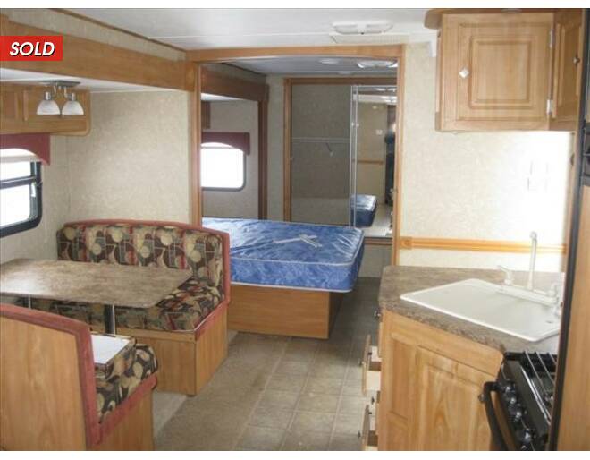 2008 Gulf Stream Emerald Bay 31USSS Travel Trailer at Link RV Minong, Wisconsin STOCK# CR14-27A Photo 9
