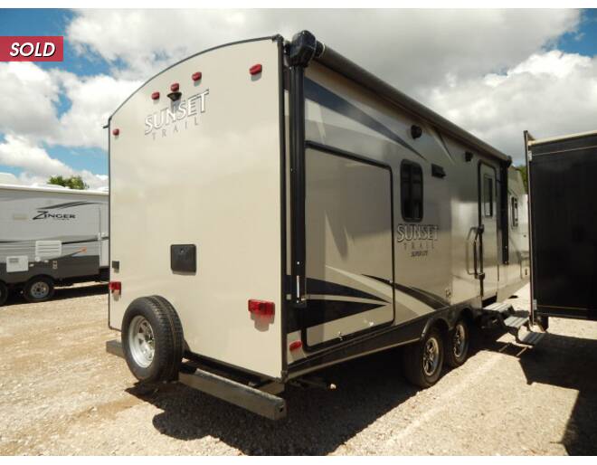 2018 CrossRoads Sunset Trail Super Lite 222RB Travel Trailer at Link RV Minong, Wisconsin STOCK# C18-1 Photo 4