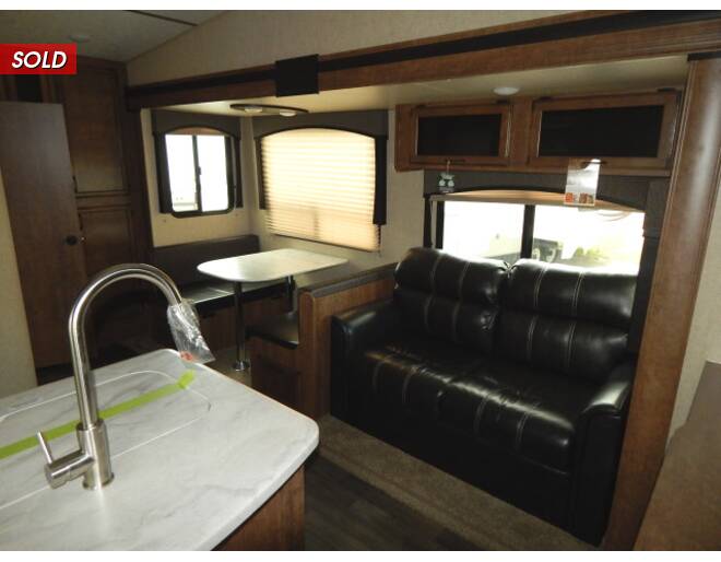 2018 Starcraft Solstice Super Lite 29BHS Fifth Wheel at Link RV Minong, Wisconsin STOCK# S18-45 Photo 9