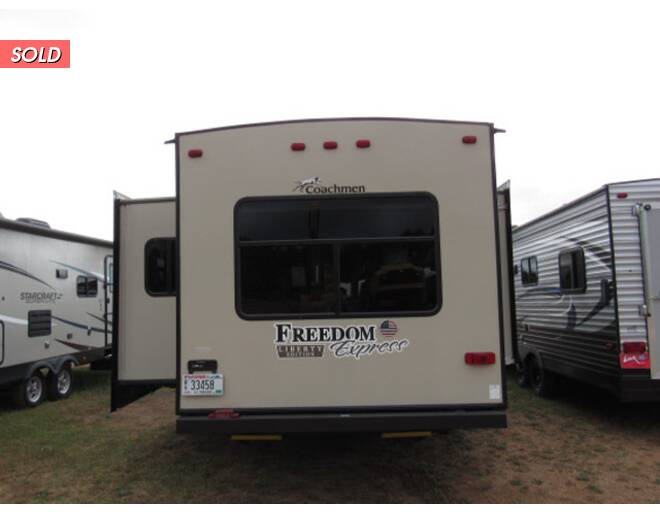 2016 Coachmen Freedom Express Liberty Edition 322RLDSLE Travel Trailer at Link RV Minong, Wisconsin STOCK# 21-09A Photo 5