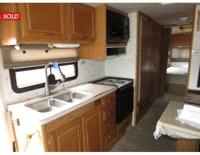 1992 Fleetwood Bounder 34 Class A at Link RV Minong, Wisconsin STOCK# RV19-09 Photo 15