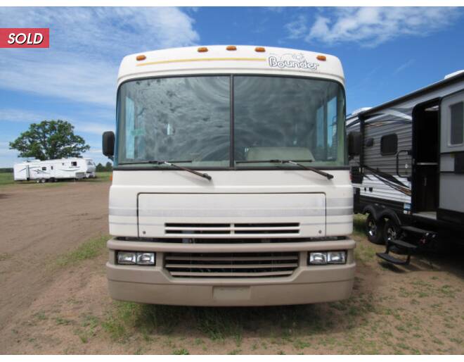 1992 Fleetwood Bounder 34 Class A at Link RV Minong, Wisconsin STOCK# RV19-09 Photo 2