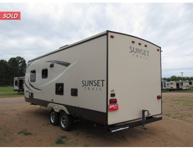 2017 Crossroads RV Sunset Trail Ultra Lite 221BH Travel Trailer at Link RV Minong, Wisconsin STOCK# S20-19A Photo 4