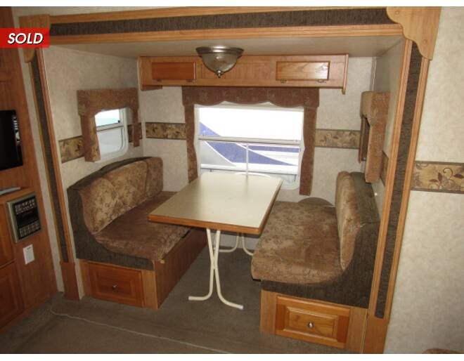 2007 Rockwood Signature Ultra Lite 8272S Travel Trailer at Link RV Minong, Wisconsin STOCK# 19-20A Photo 11