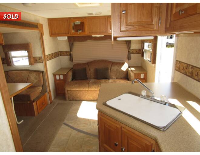 2007 Rockwood Signature Ultra Lite 8272S Travel Trailer at Link RV Minong, Wisconsin STOCK# 19-20A Photo 9