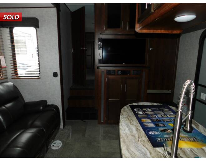 2019 Vengeance Toy Hauler 320A Fifth Wheel at Link RV Minong, Wisconsin STOCK# F19-11 Photo 13