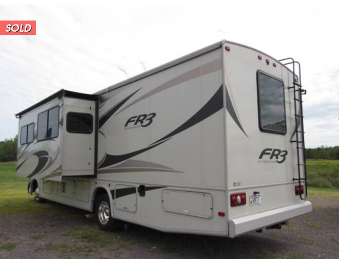 2017 FR3 Ford Crossover 30DS Class A at Link RV Minong, Wisconsin STOCK# RV20-03C Photo 4