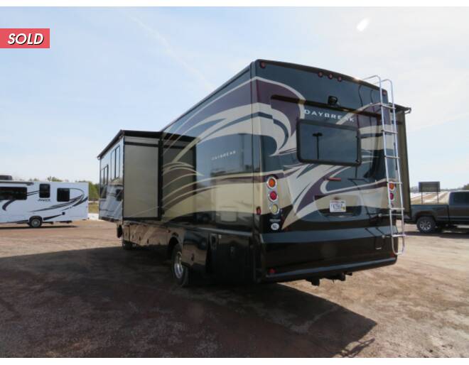 2013 Thor Daybreak Ford 32HD Class A at Link RV Minong, Wisconsin STOCK# 21-28A Photo 4