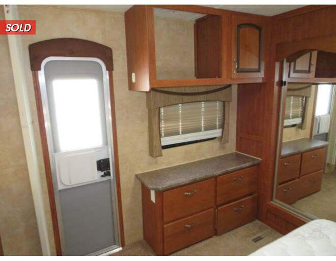 2011 Jayco Eagle 322FKS Travel Trailer at Link RV Minong, Wisconsin STOCK# 21-50A Photo 18