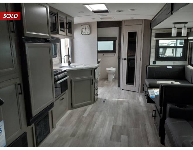2022 Jayco White Hawk 27RB Travel Trailer at Link RV Minong, Wisconsin STOCK# 22-106 Photo 9