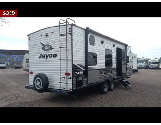 2022 Jayco Jay Flight SLX 8 264BH Travel Trailer at Link RV Minong, Wisconsin STOCK# 22-105 Photo 6