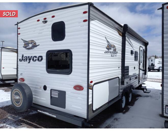 2020 Jayco Jay Flight SLX 8 224BH Travel Trailer at Link RV Minong, Wisconsin STOCK# 22-45A Photo 6