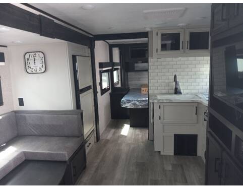 2022 Jayco Jay Feather 22RB Travel Trailer at Link RV Minong, Wisconsin STOCK# 22-165 Photo 7