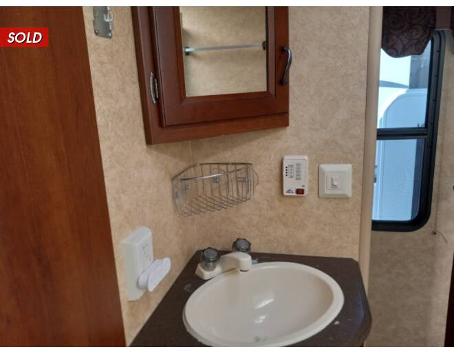 2011 Prime Time Crusader 290RLT Fifth Wheel at Link RV Minong, Wisconsin STOCK# RV22-20 Photo 19