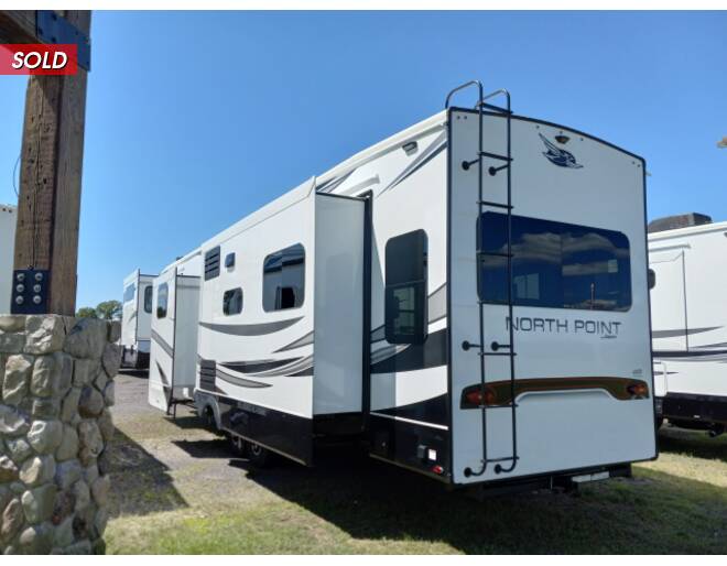 2023 Jayco North Point 377RLBH Fifth Wheel at Link RV Minong, Wisconsin STOCK# 23-08 Photo 4
