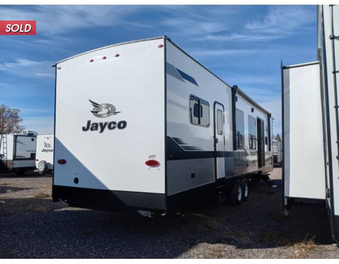 2023 Jayco Jay Flight Bungalow Destination Trailer 40FKDS Travel Trailer at Link RV Minong, Wisconsin STOCK# 23-34 Photo 6
