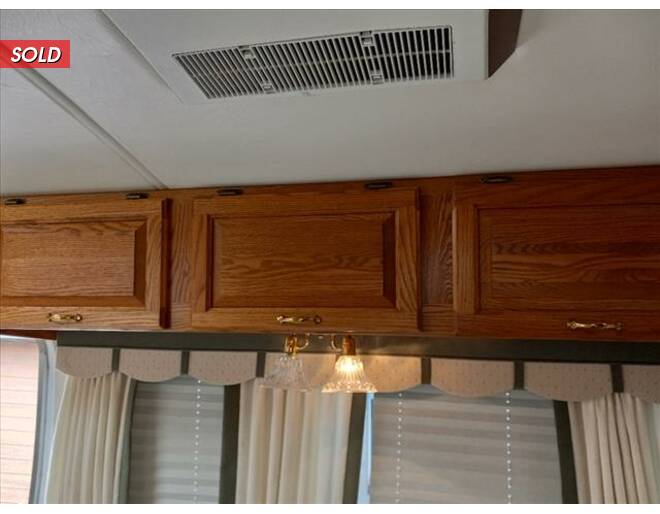 2000 Airstream Excella 34 Travel Trailer at Link RV Minong, Wisconsin STOCK# RV23-01 Photo 12