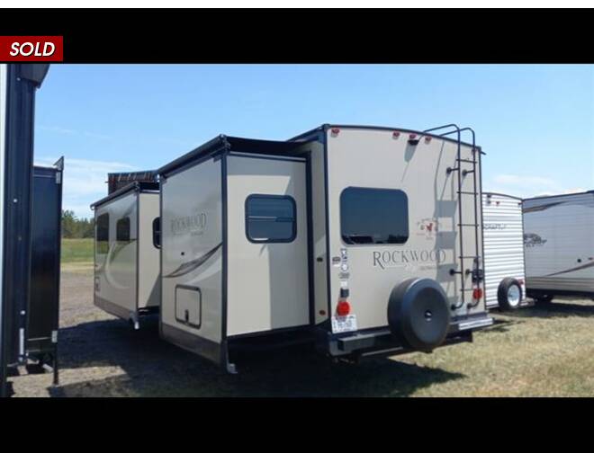 2021 Rockwood Ultra Lite 2608BS Travel Trailer at Link RV Minong, Wisconsin STOCK# 23-67A Photo 4