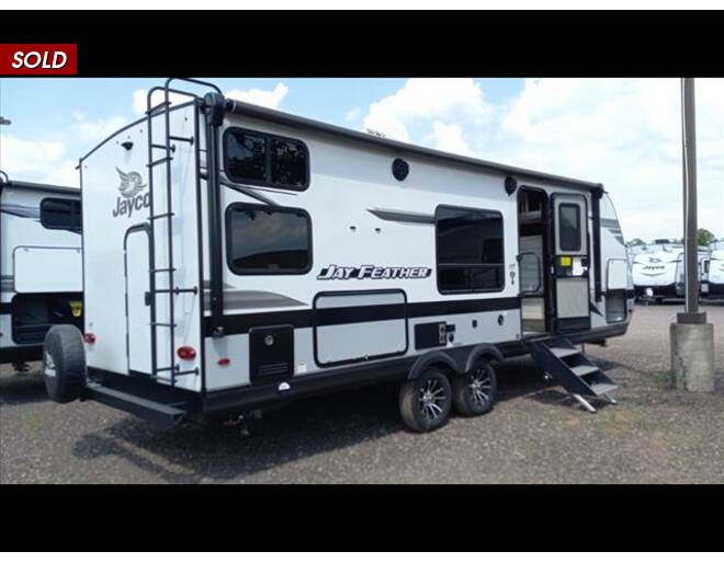 2023 Jayco Jay Feather 22BH Travel Trailer at Link RV Minong, Wisconsin STOCK# 23-69 Photo 6