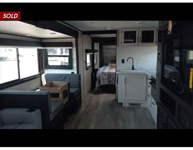 2023 Jayco Jay Feather 25RB Travel Trailer at Link RV Minong, Wisconsin STOCK# 23-71 Photo 7