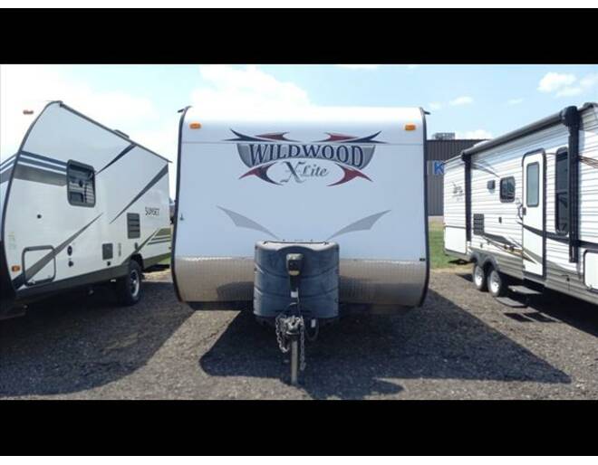 2014 Wildwood X-Lite 241QBXL Travel Trailer at Link RV Minong, Wisconsin STOCK# 22-165A Photo 2