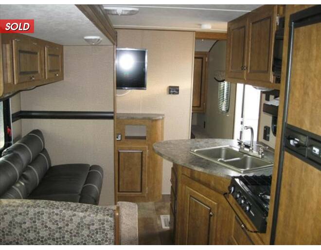 2016 CrossRoads Z-1 272BH Travel Trailer at Link RV Minong, Wisconsin STOCK# CR16-21 Photo 10